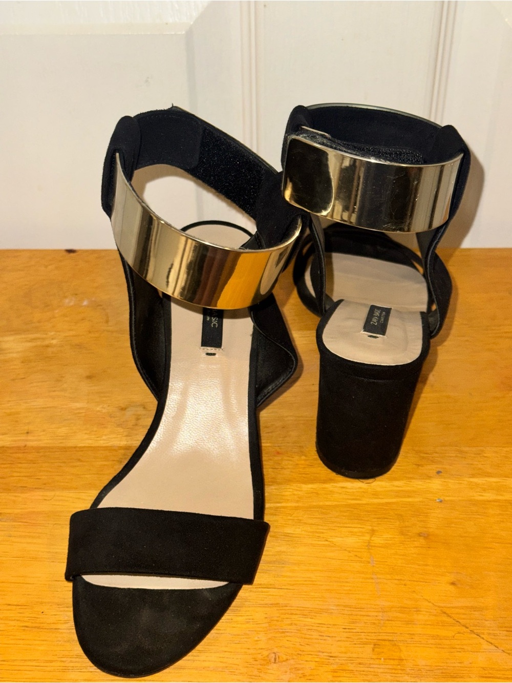 ZARA Black Faux Suede Gold Cuff Block Heels Sandals Size EU 38 (US 7.5) - Picture 7 of 8